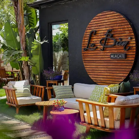 La Bien Alacati By Aliis